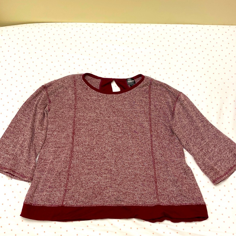 Db Sunday, L, Baby doll cut, long sleeve top with slight cutouts in back